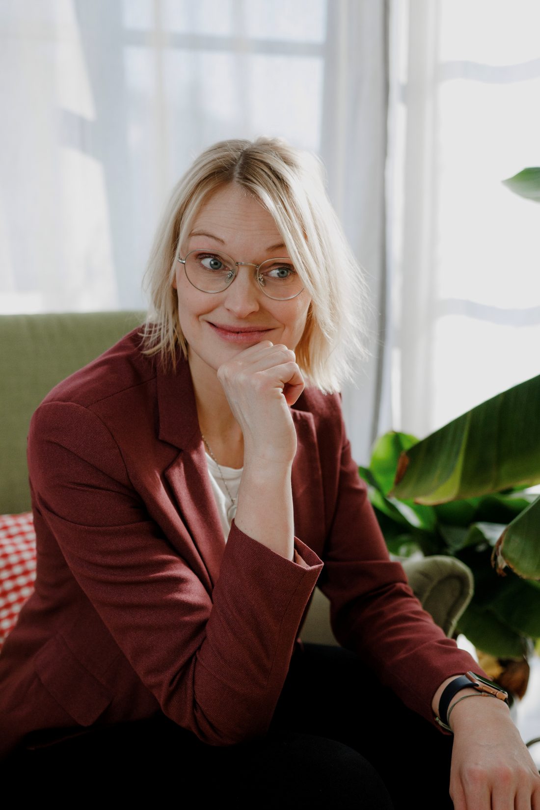 Lisa Kurzenberger, nachdenklich lächelnd